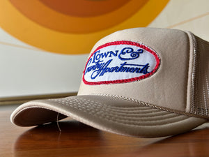 town & country - tan trucker hat