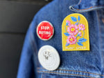 vintage pin / stop buyin